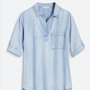NWOT - Skies Are Blue - Light Wash Alisson Chambray Split Neck Collared Top -  S